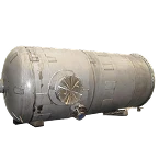 Fixed bed reactor vessel configuration for hydrogenation and hydroprocessing